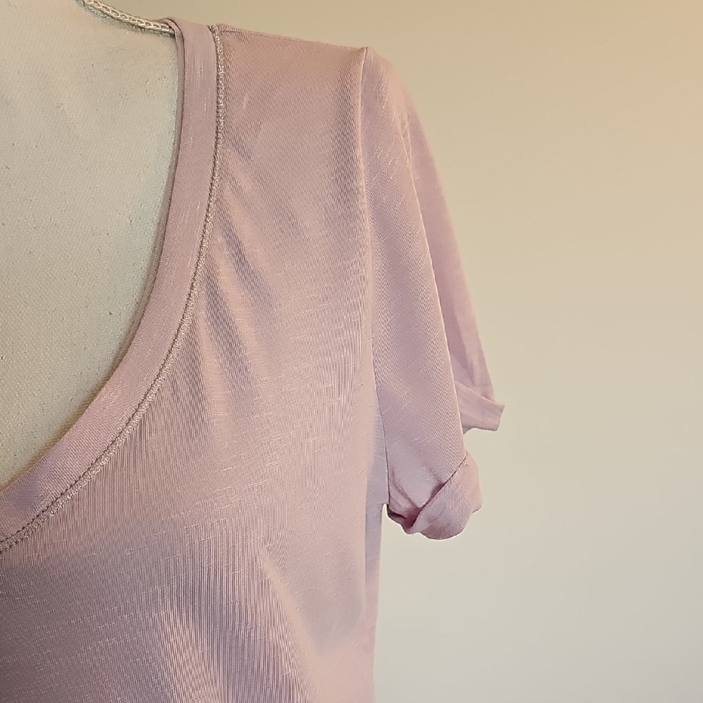 WHBM Women's V-Neck Light Light Purple Top - Picture 3 of 6